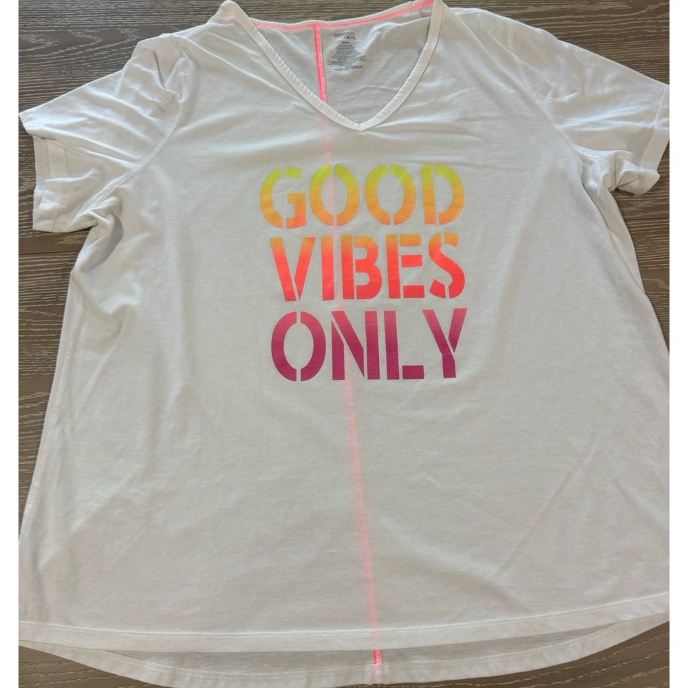 Danskin Now Womens 3X Good Vibes Only Tee White Athletic Shirt 22W 24W